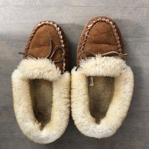 LL Bean Women's Wicked Good Moccasins, Size 8, Slippers - lightly used